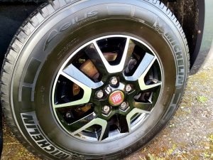 Clean motorhome wheels