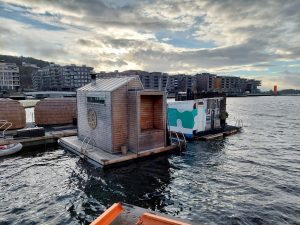 Floating sauna Oslo harbour